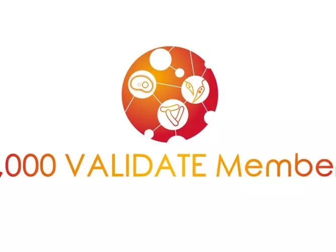 1000 members news feed