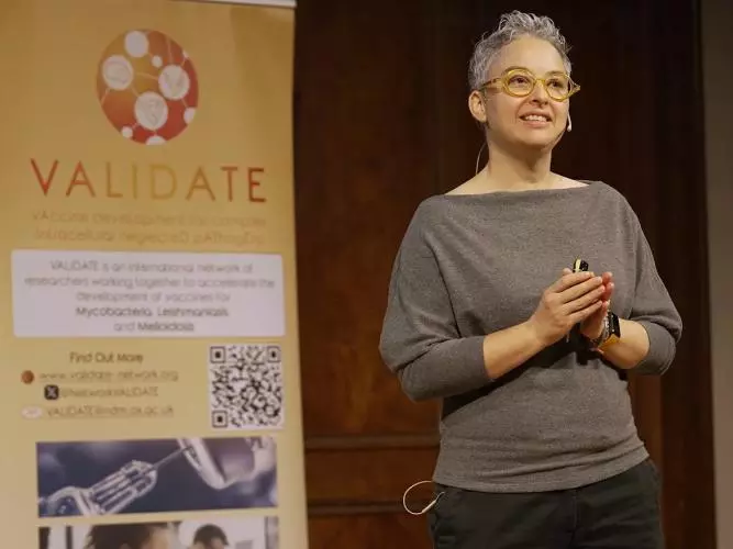 Adelaida at Chasing Parasites talk